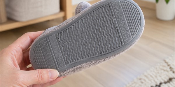 Detail vzoru podrážky detskej papuče